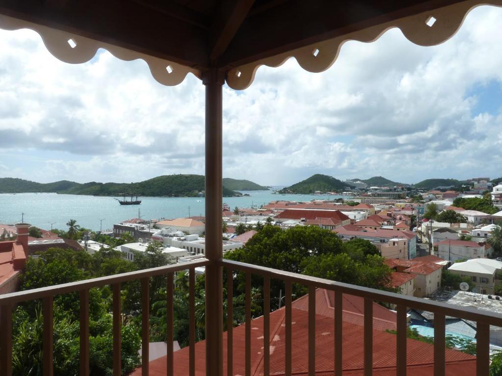 Galleon House Hotel Шарлотта-Амалия Номер фото